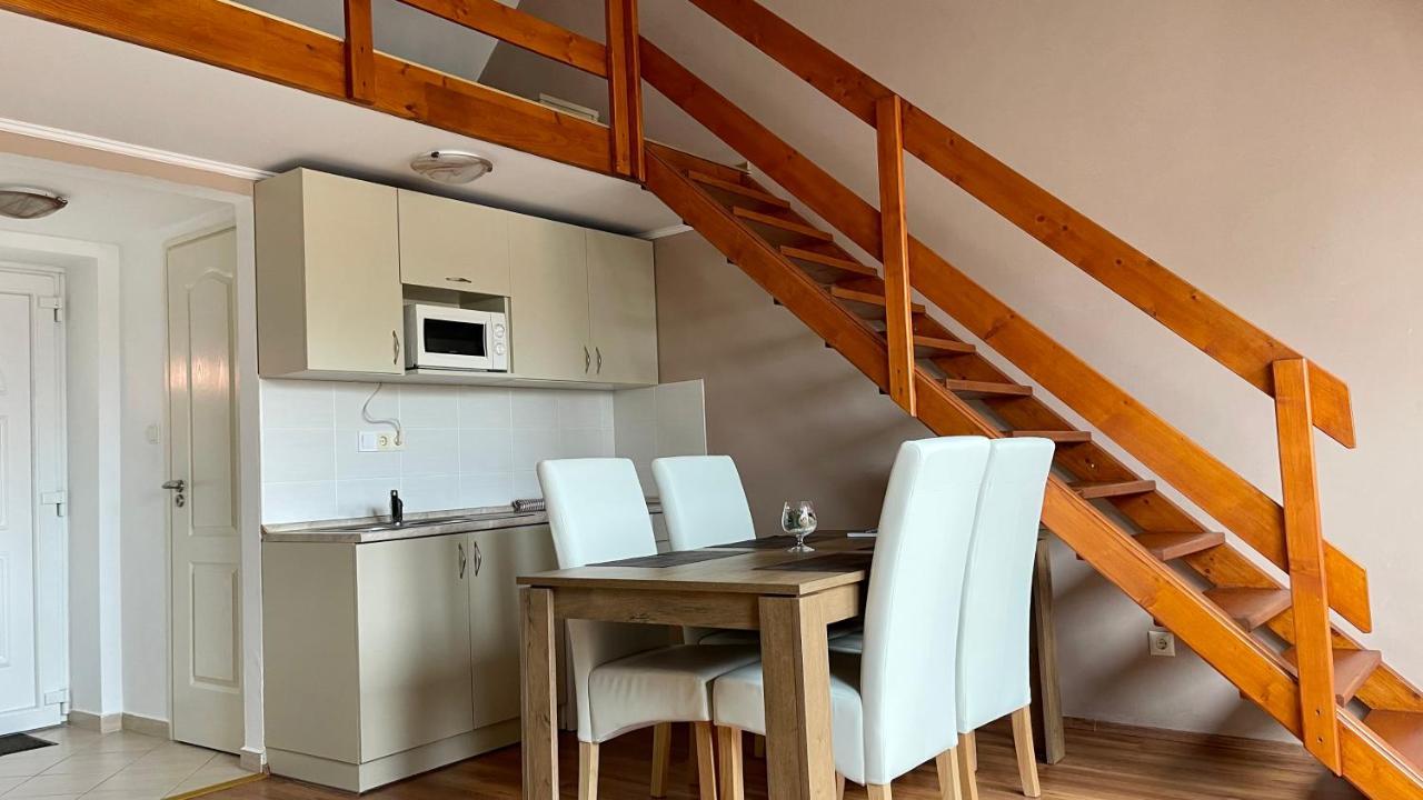 Gyula Var Premium Apartman Ngoại thất bức ảnh