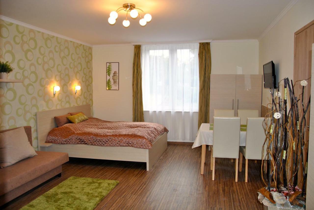 Gyula Var Premium Apartman Ngoại thất bức ảnh