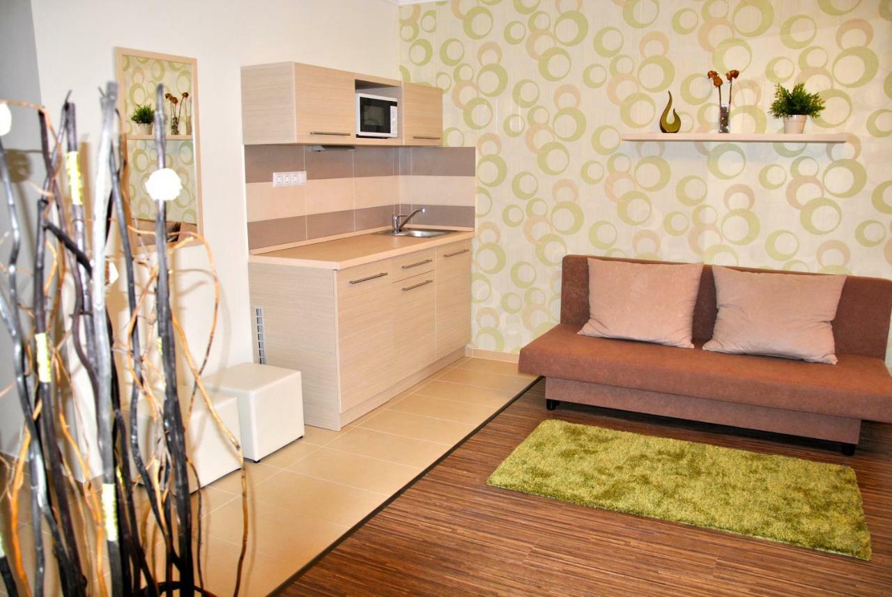 Gyula Var Premium Apartman Ngoại thất bức ảnh